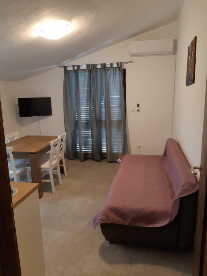 Apartments Vukelic Starigrad Paklenica Eksteriør bilde